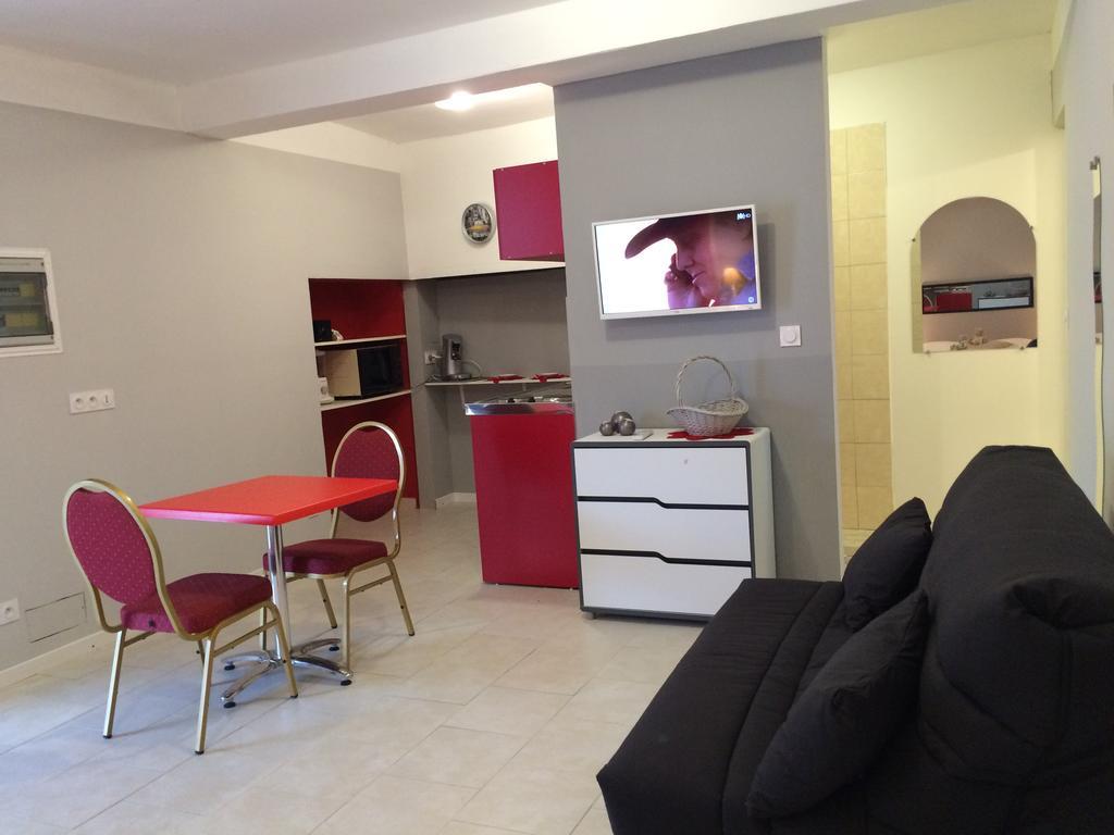 Jolie Appartement, L'Enclave Des Secrets Л'Иль-сюр-ла-Сорг Номер фото